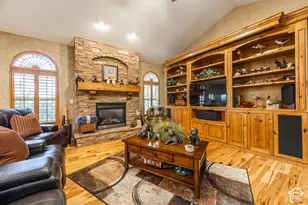 11469 S Tara Woods Ln, South Jordan, UT 84095 - Photo 10