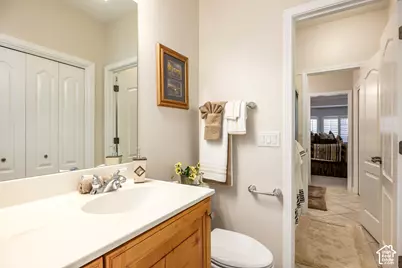 11469 S Tara Woods Ln, South Jordan, UT 84095 - Photo 32