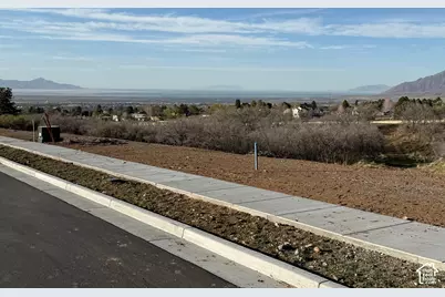 585 E Berkshire Dr S, Tooele, UT 84074 - Photo 6
