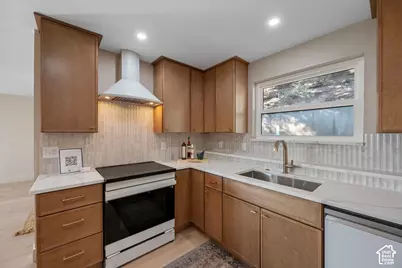 955 E Northcliffe Dr, Salt Lake City, UT 84103 - Photo 12