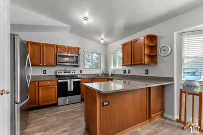 2615 W Silver Creek Dr S, Riverton, UT 84065 - Photo 8