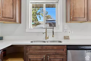 160 W 350 N, Clearfield, UT 84015 - Photo 8