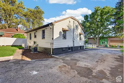 147 Center St, Clearfield, UT 84015 - Photo 6