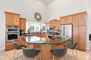 1541 W 975 S, Layton, UT 84041 - Photo 8