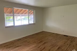 2989 S Rae St W, West Valley, UT 84120 - Photo 4