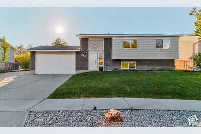 589 N Sir Patrick Dr W, Salt Lake City, UT 84116 - Photo 1