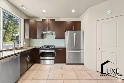 10398 S Clarks Hill Dr #109, South Jordan, UT 84009 - Photo 8
