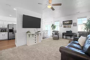 13498 S Leaf Wing Ln, Riverton, UT 84096 - Photo 14