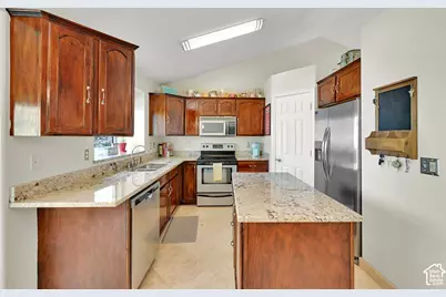 5249 S Carpenter Cv, Taylorsville, UT 84129 - Photo 10