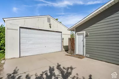 4024 W 6200 S, Kearns, UT 84118 - Photo 26
