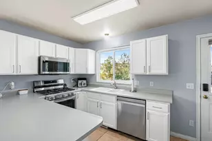 2096 S 1600 W, Woods Cross, UT 84087 - Photo 6