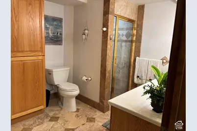 7555 S Michelle Way, Cottonwood Heights, UT 84093 - Photo 32