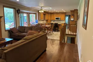 7555 S Michelle Way, Cottonwood Heights, UT 84093 - Photo 10