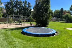 7555 S Michelle Way, Cottonwood Heights, UT 84093 - Photo 48