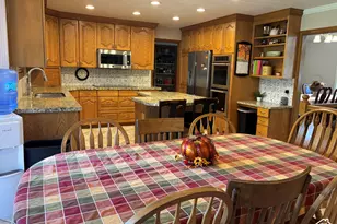 7555 S Michelle Way, Cottonwood Heights, UT 84093 - Photo 8