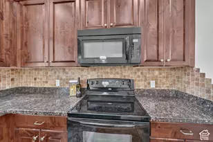 3949 W Sienna Dune Dr, South Jordan, UT 84009 - Photo 18