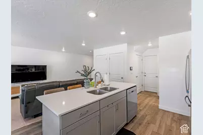 344 N Starboard Ln, Saratoga Springs, UT 84045 - Photo 10