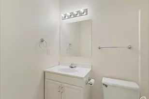 1276 E Rdg Mdw Ln, Cottonwood Heights, UT 84047 - Photo 14