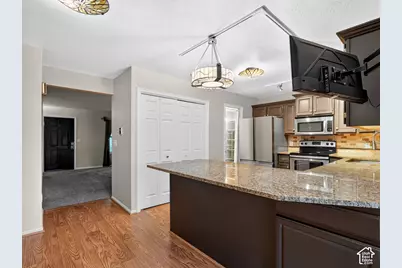 1662 E 1450 S #22E, Ogden, UT 84404 - Photo 8