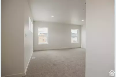 5233 S Paramount Dr, Riverdale, UT 84405 - Photo 18