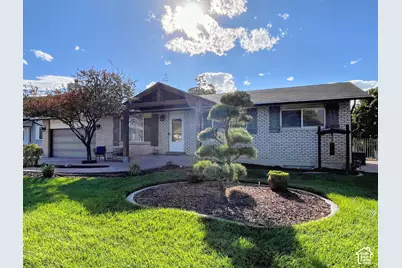 10564 S Weeping Willow Dr, Sandy, UT 84092 - Photo 2