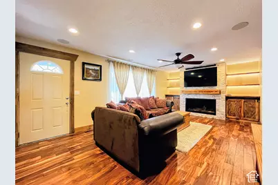 10564 S Weeping Willow Dr, Sandy, UT 84092 - Photo 6