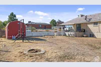 2098 N Droubay Rd, Tooele, UT 84074 - Photo 28