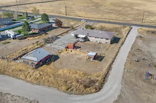 2098 N Droubay Rd, Tooele, UT 84074 - Photo 30