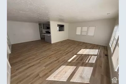 684 W Fleetwood Dr S, Tooele, UT 84074 - Photo 2