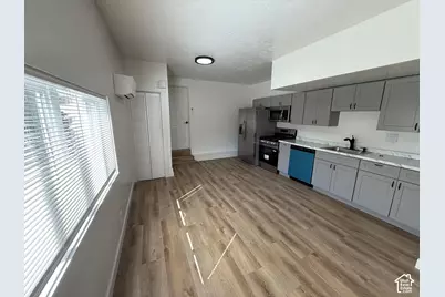 684 W Fleetwood Dr S, Tooele, UT 84074 - Photo 10