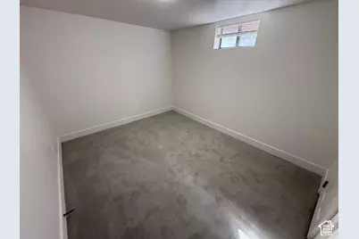 5058 S 550 W, Washington Terrace, UT 84405 - Photo 6