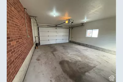 5058 S 550 W, Washington Terrace, UT 84405 - Photo 12