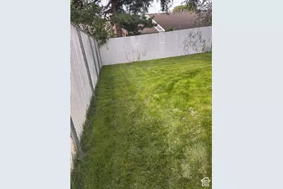 876 E Quinn Ct S, Ogden, UT 84404 - Photo 8