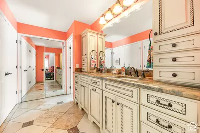 8415 S Red River Rd, Sandy, UT 84093 - Photo 40