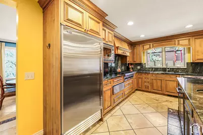 8415 S Red River Rd, Sandy, UT 84093 - Photo 20