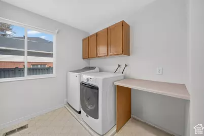 943 Meadowlark Ln, West Bountiful, UT 84087 - Photo 32