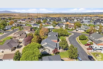 943 Meadowlark Ln, West Bountiful, UT 84087 - Photo 44