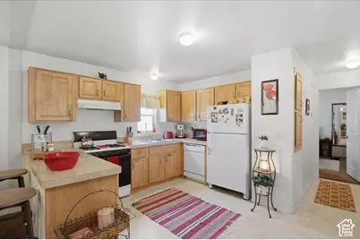 1593 W Indian Summer Drive Dr N, Salt Lake City, UT 84116 - Photo 6