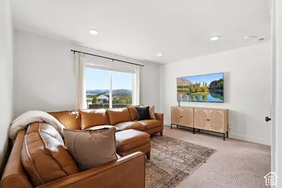 698 E 600 S, Hyrum, UT 84319 - Photo 16