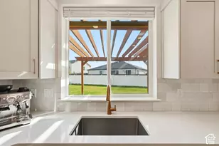 698 E 600 S, Hyrum, UT 84319 - Photo 8
