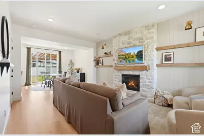 698 E 600 S, Hyrum, UT 84319 - Photo 2