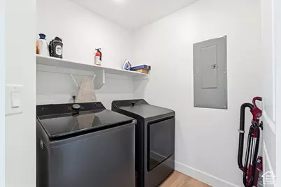 698 E 600 S, Hyrum, UT 84319 - Photo 24