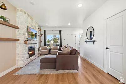 698 E 600 S, Hyrum, UT 84319 - Photo 4