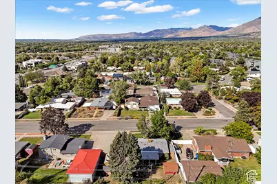 2058 E Rolling Knolls Way S, Cottonwood Heights, UT 84121 - Photo 26