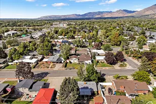 2058 E Rolling Knolls Way S, Cottonwood Heights, UT 84121 - Photo 26