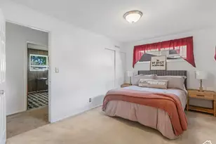 2058 E Rolling Knolls Way S, Cottonwood Heights, UT 84121 - Photo 12