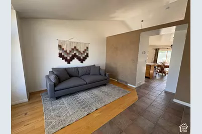7522 S Highland Hollow Cove Cv W, West Jordan, UT 84084 - Photo 2