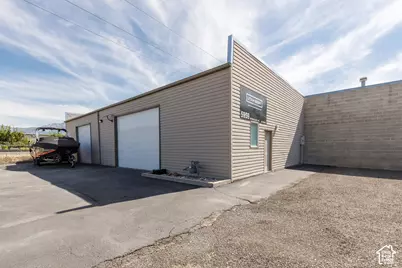 5959 S Stratler St W, Murray, UT 84107 - Photo 2