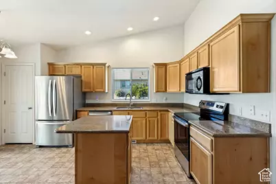 1097 Legrand Dr, Grantsville, UT 84029 - Photo 12