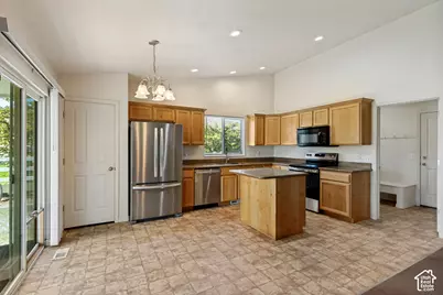 1097 Legrand Dr, Grantsville, UT 84029 - Photo 10